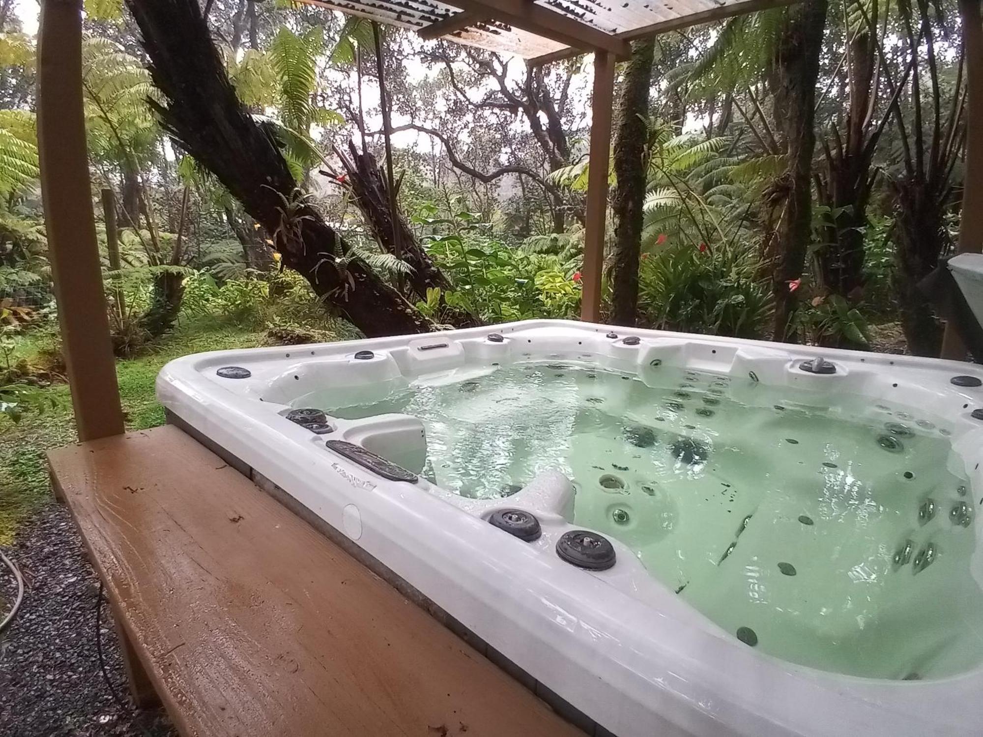 Aloha Crater Bed & Breakfast