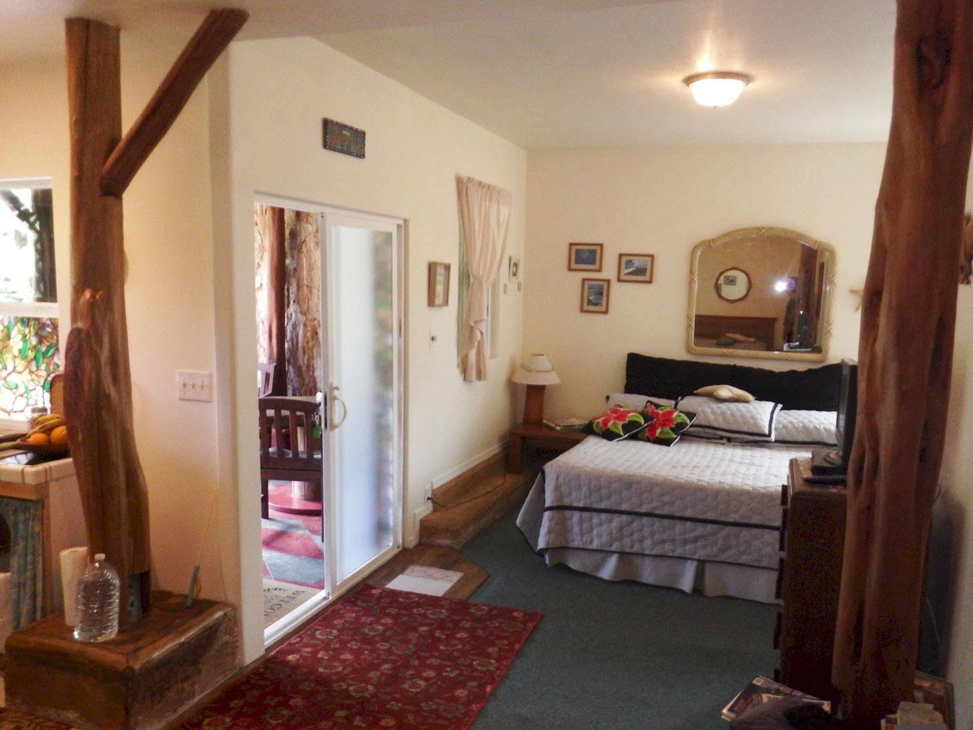 Bed & Breakfast Aloha Crater 3*
